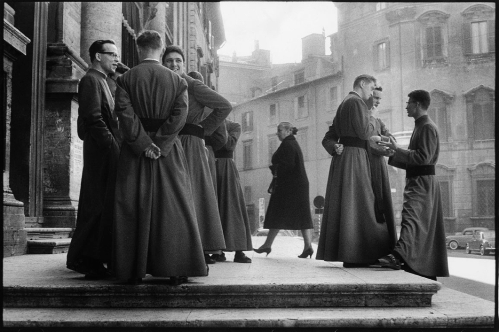 cartier-bresson-priests